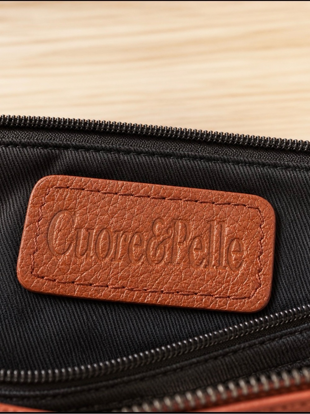 Women's Leather Shoulder Bag in Cognac Brown - Picture 5 of 5